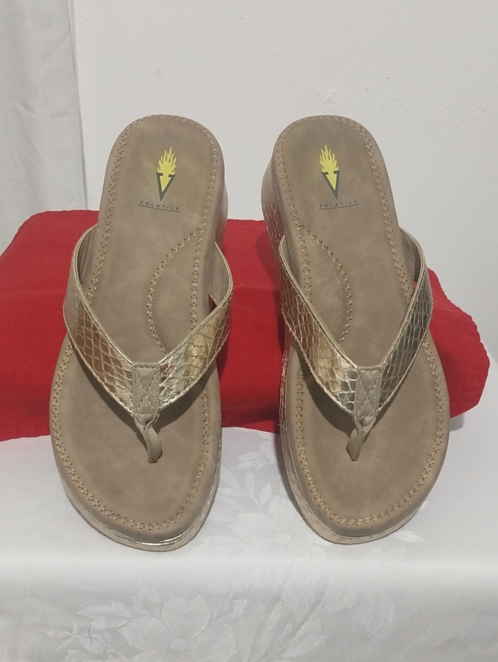 Volatile Women's Metallic Gold Snake-Texture Thong Sandals